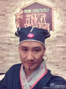 《欢乐喜剧人》中的杨树林何许人也?也是一个有故事的男人!