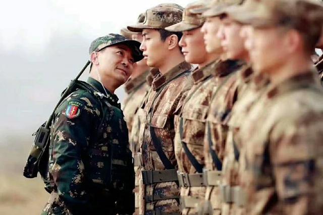 柳云龙优秀演员(近25年来最好的10位国产剧导演)(2)