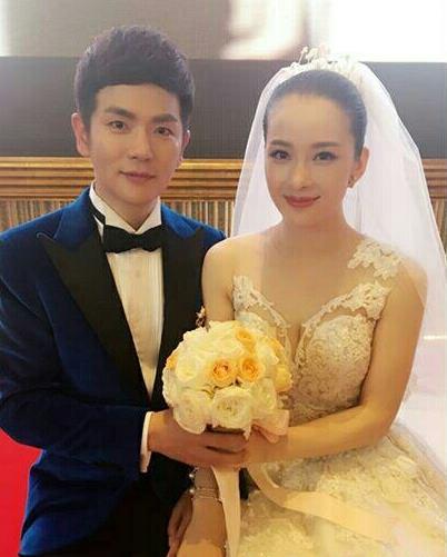 《甄嬛传》温实初,最帅的教授,老婆是剧中的她,42岁看起来像24