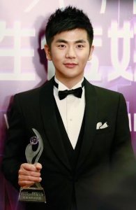 ​《甄嬛传》温实初，最帅的教授，老婆是剧中的她，42岁看起来像24