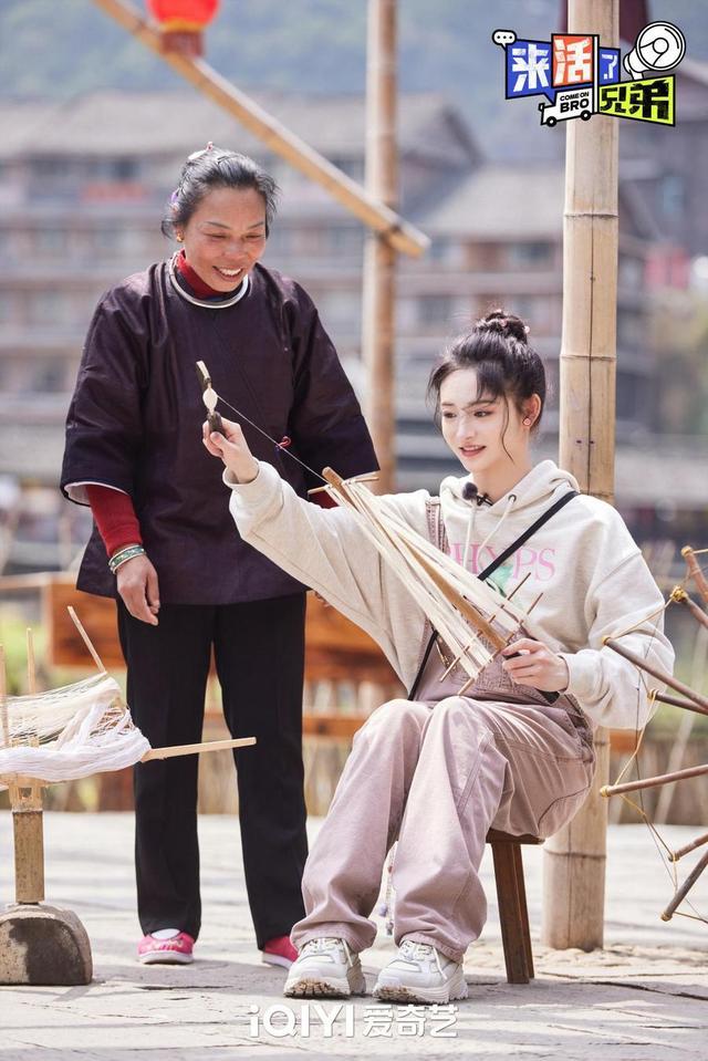 《来活了兄弟》侗寨高能整活 上演接活人争夺战