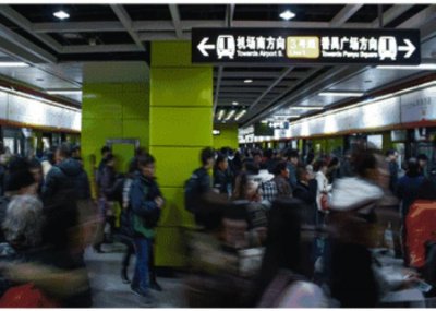 ​很多网友问广州地铁为什么那么挤人「很多网友问广州地铁为什么那么挤」