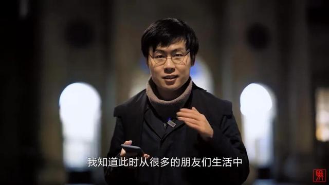 潘周聃搞笑模仿短（因一个甩头动作火了）(11)