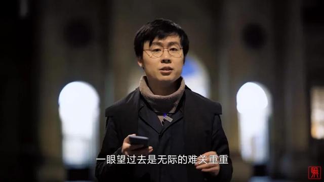 潘周聃搞笑模仿短（因一个甩头动作火了）(12)