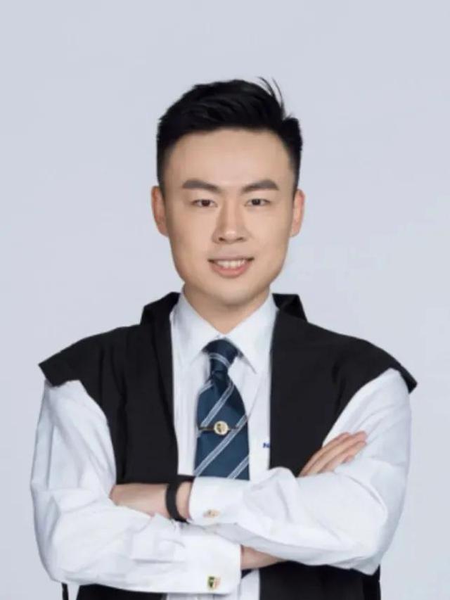 潘周聃搞笑模仿短（因一个甩头动作火了）(22)