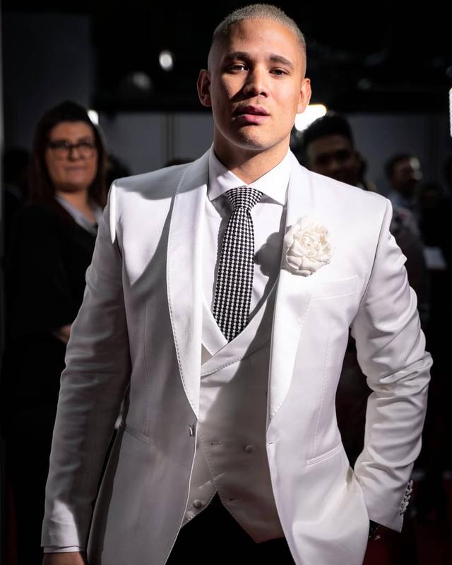 男士适合穿的休闲西装品牌有哪些（时尚品牌的华丽创意和潮流）(21)