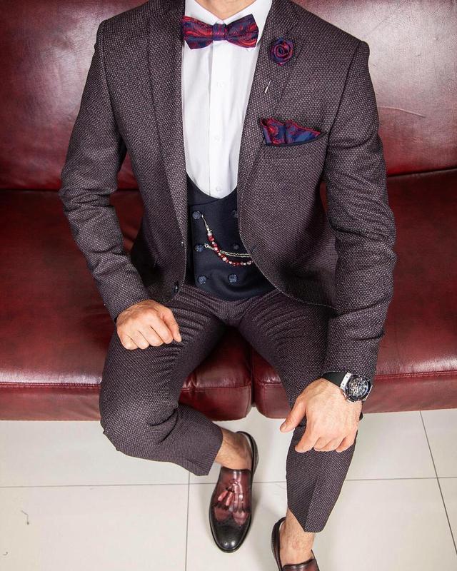 男士适合穿的休闲西装品牌有哪些（时尚品牌的华丽创意和潮流）(12)