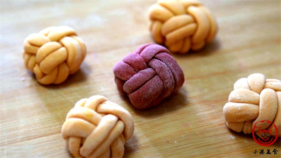 2种花样花卷的做法