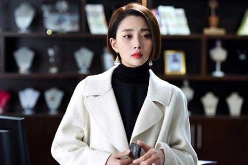 演员殷桃:一段失败的婚姻,情史一波三折,42岁依旧未婚