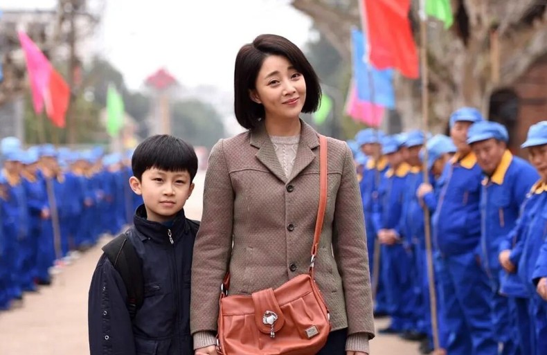 演员殷桃:一段失败的婚姻,情史一波三折,42岁依旧未婚