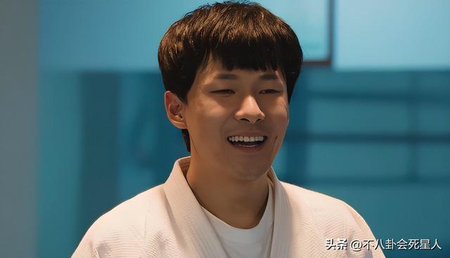 任素汐哪里人个人资料简介(长相一般演啥都一个样)(39)