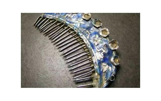 男女之间如何舌吻? 男女之间如何舌吻?