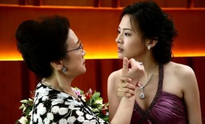 《夏家三千金》这剧有毒!男女配角都火,唯独女主,被迫退圈