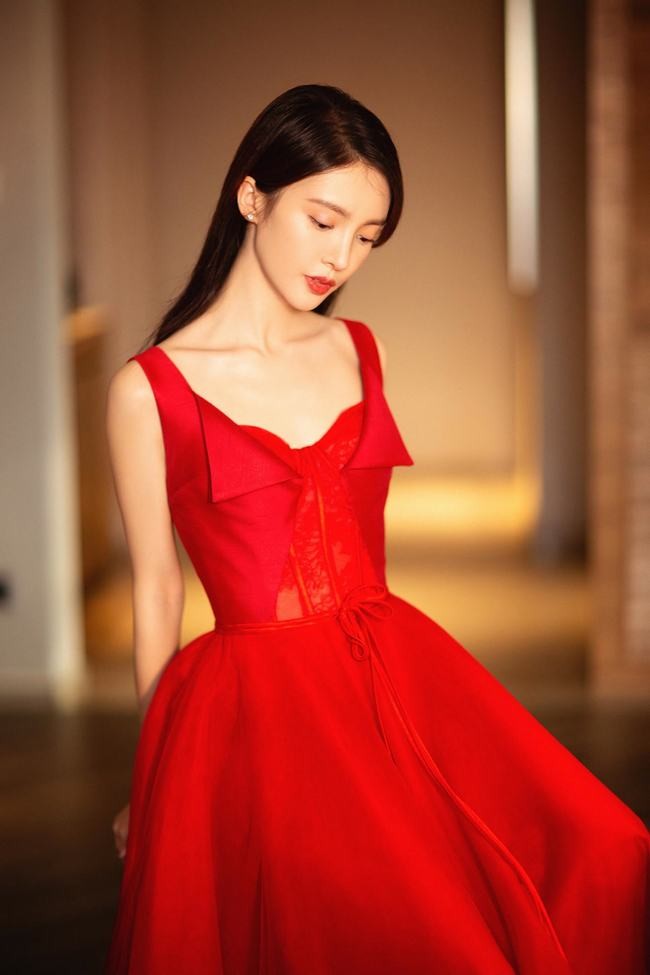 金晨绝美大片(金晨展惊艳写真大片美照)