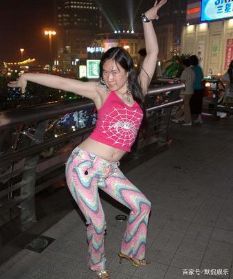 芙蓉姐姐整容,芙蓉姐姐身价过亿(芙蓉姐身家过亿甩凤姐几条街, 近照更是如女神) 芙蓉姐姐整容,芙蓉姐姐身价过亿(芙蓉姐身家过亿甩凤姐几条街, 近照更是如女神)