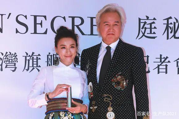 张庭夫妇近2亿买了6套别墅!一出手就是一个多亿迪拉姆