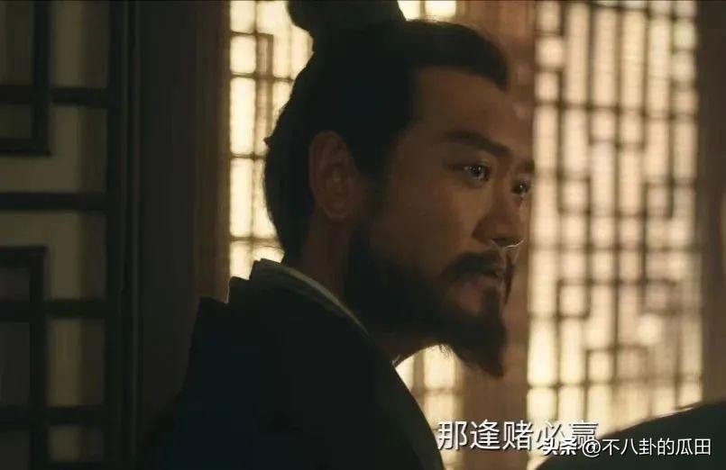 刚开播就排名第一,张若昀又出“王炸”剧,看完4集我会追到底