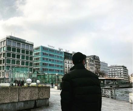 杨洋发微博只有六个字,网友却哭笑不得 而工作人员很无奈