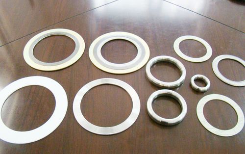 为什么在拧螺母时加一个垫片会松