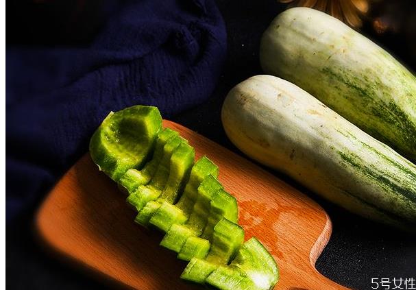 羊角蜜放几天会甜吗 不太熟的羊角蜜可以放熟吗