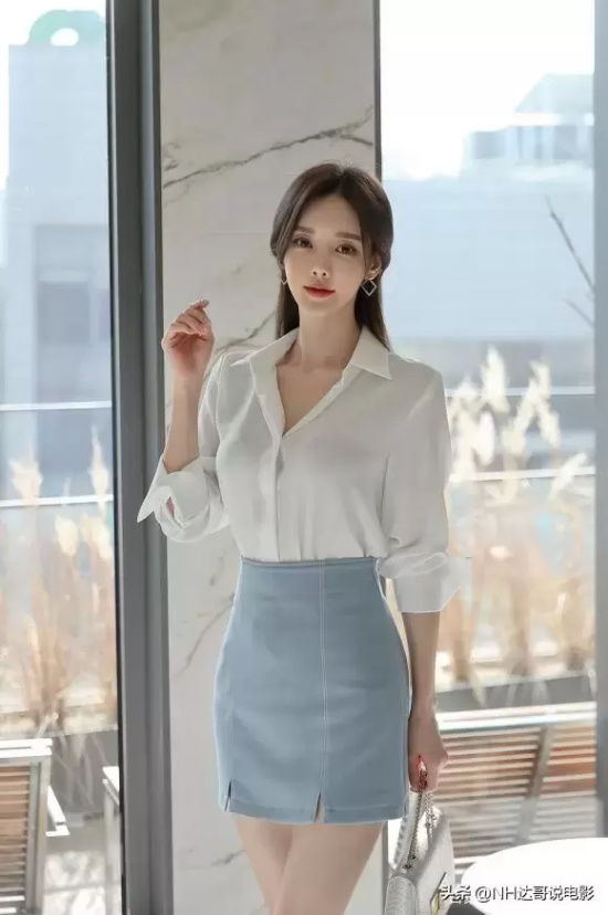 韩国性感美女孙允珠:长腿包裙,身材凹凸有致,性感十足!