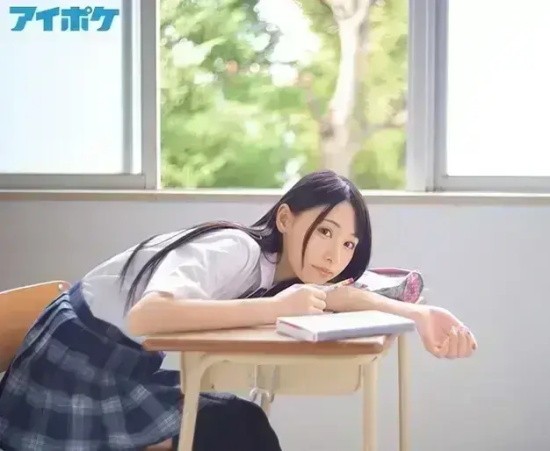 呆、萌、痴、纯的天使亚梦写真合集,含情脉脉的大眼萌妹!