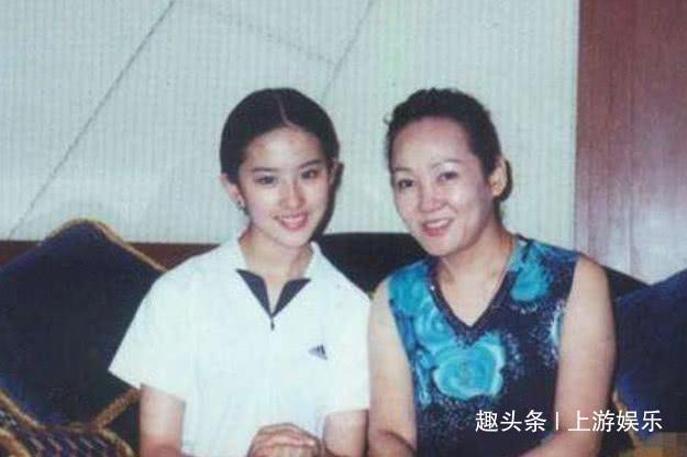 刘亦菲小时候照片曝光,网友:从小就惊为天人