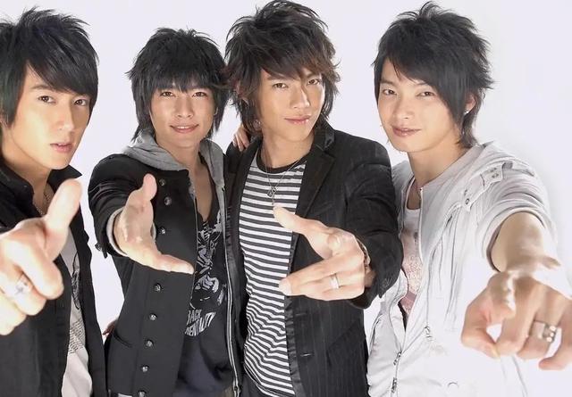 炎亚纶进飞轮海的原因(飞轮海组合解散原因曝光)(2)