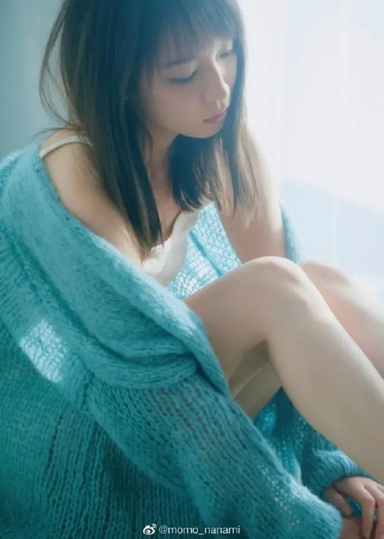 吉冈里帆ins写真鉴赏,气质干净五官精致!