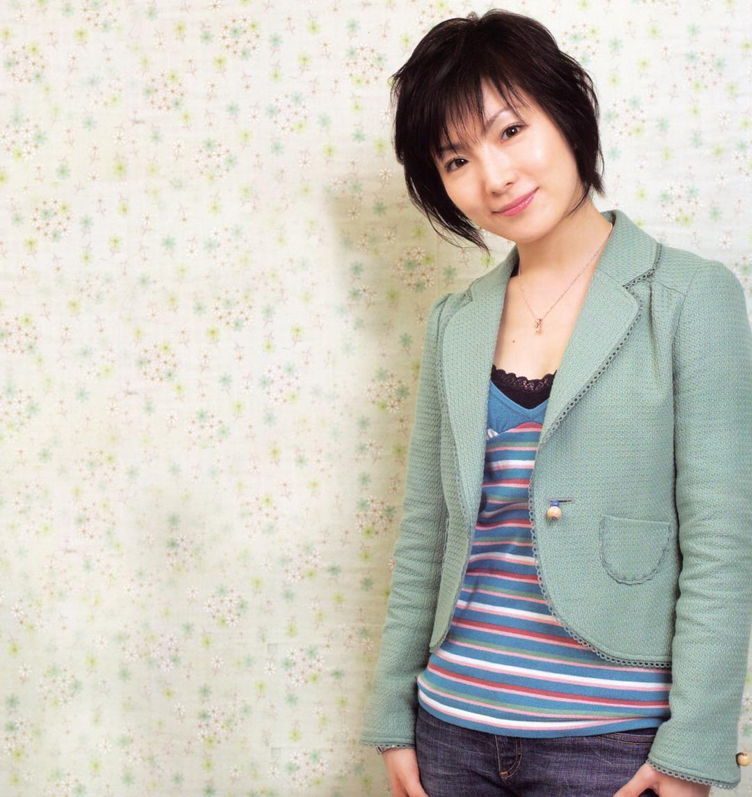 折笠富美子个人资料写真作品