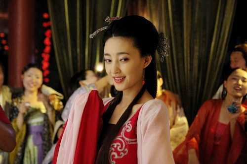 王丽坤个人资料年龄多大 王丽坤家世背景