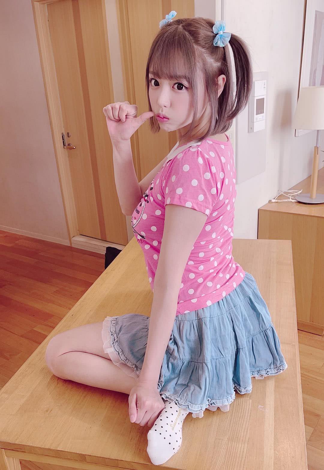 浜崎真绪个人资料写真作品