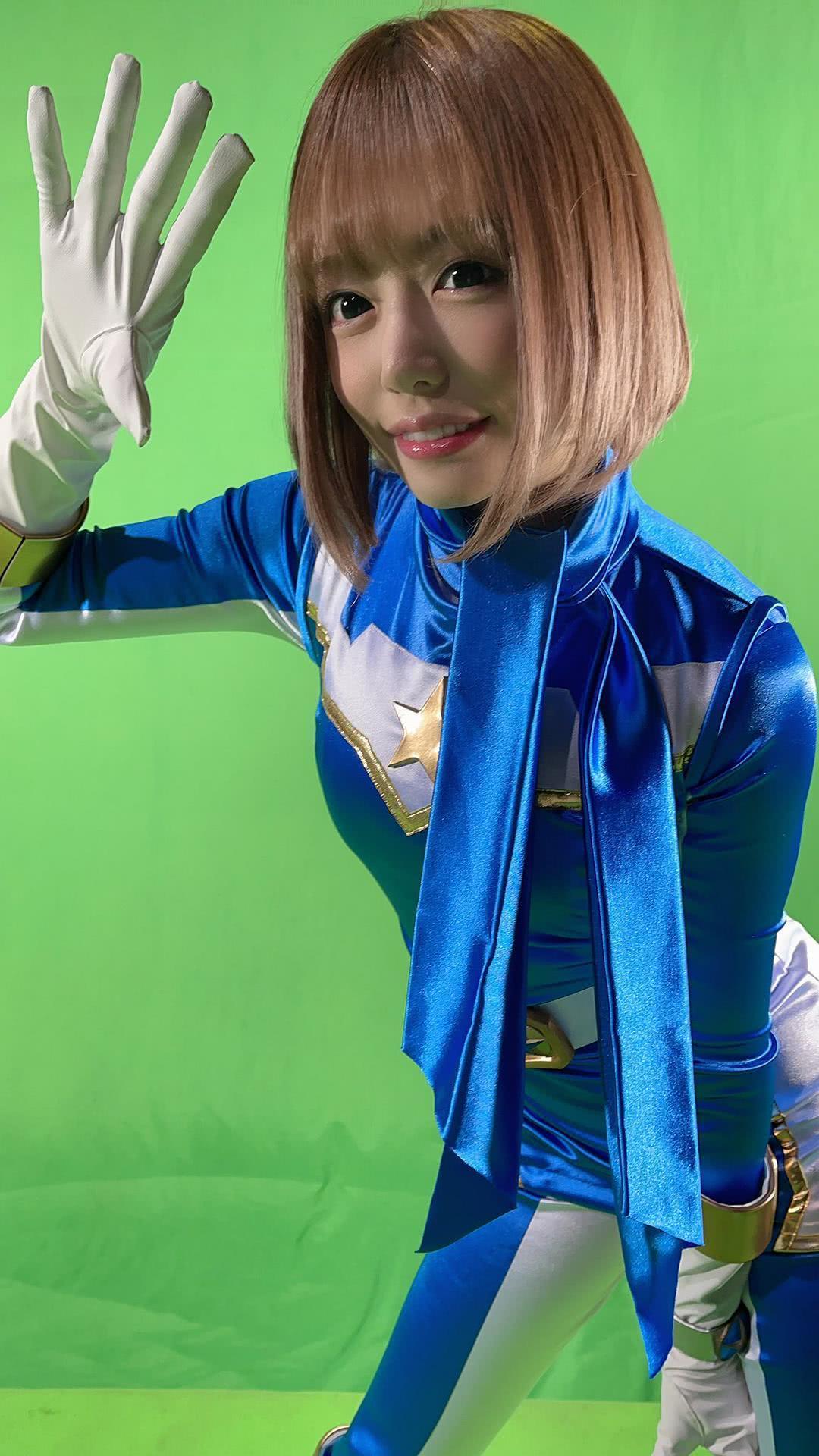 浜崎真绪个人资料写真作品