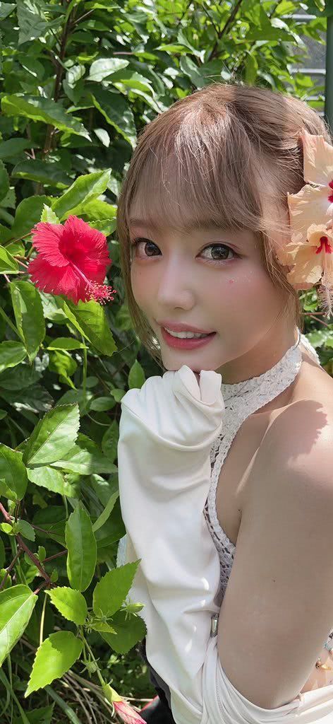 浜崎真绪个人资料写真作品