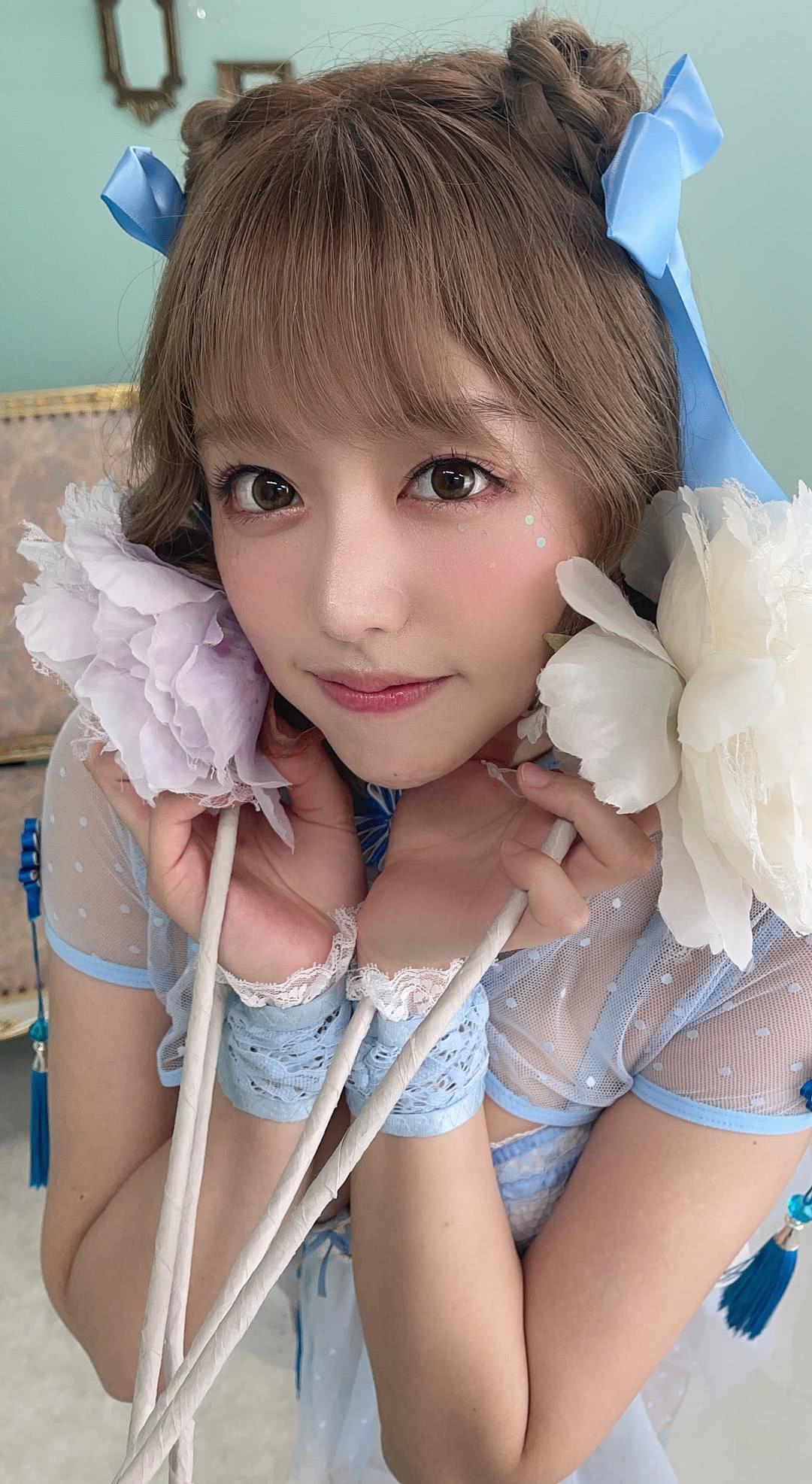 浜崎真绪个人资料写真作品