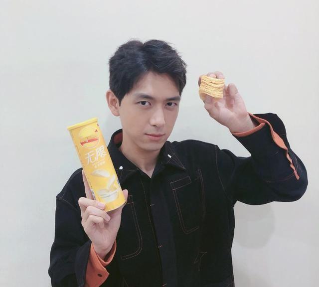 李现官宣新剧《人生若如初见》,放弃两部电视剧的拍摄,值得吗