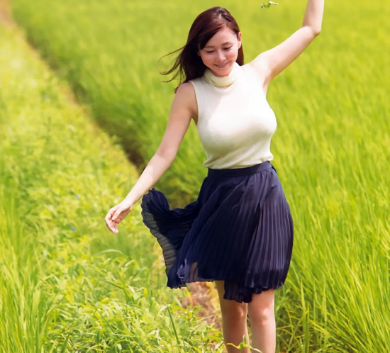 女性F罩杯是多大 传说中的木瓜奶