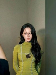 宋佳:2024年影坛的耀眼明星与卓越实力的完美结合