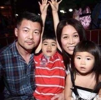 那英的老公是谁?那英有多少个老公