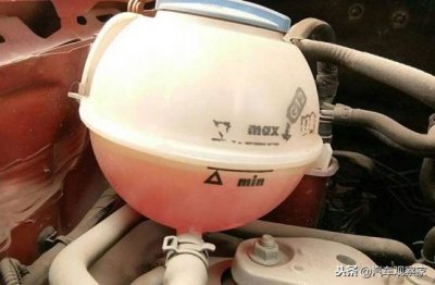 怎么判断防冻液少了?多久需要更换一次?