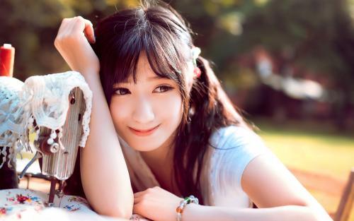 暴力渣女的表现