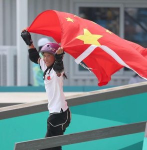 13岁崔宸曦成中国最年轻亚运冠军 10岁与滑板结缘,一路滑进国家队