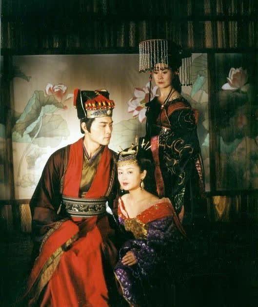 刘涛个人资料(43岁刘涛翻车启示:少妇别“装嫩”演少女)