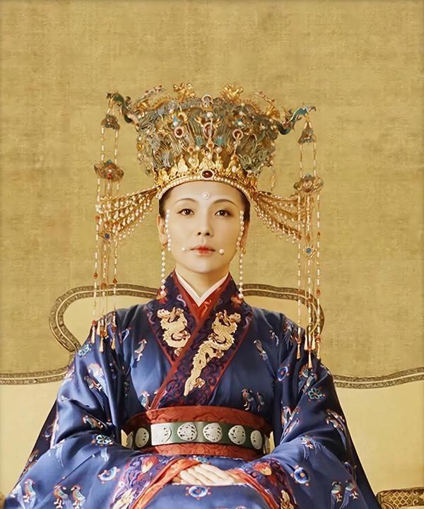 刘涛个人资料(43岁刘涛翻车启示:少妇别“装嫩”演少女)