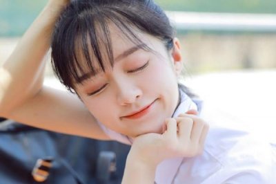 女孩子哭了安慰的套路,女孩子哭了怎么安慰