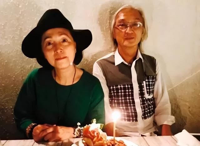 苑琼丹电视剧(苑琼丹三次向男友求婚被拒)