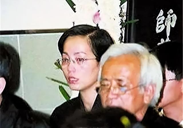 苑琼丹电视剧(苑琼丹三次向男友求婚被拒)