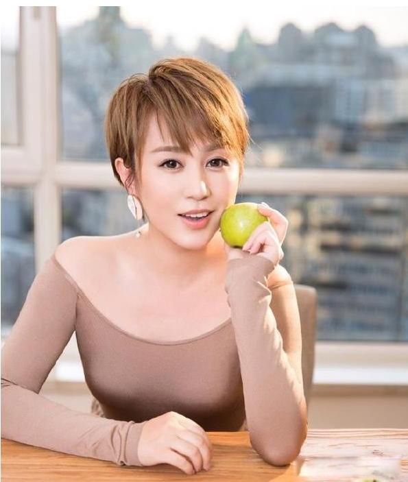 马丽个人资料简介 大大咧咧的马丽演的不错