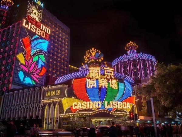 抱歉,性感荷官不是宅男想象的那样15