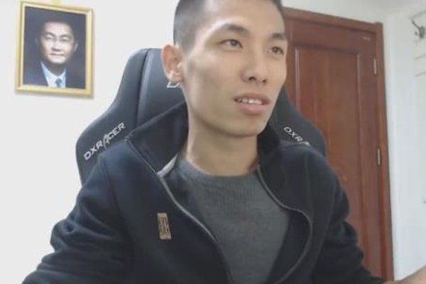 旭旭宝宝背后的大人物 代表着钱和权的两个人